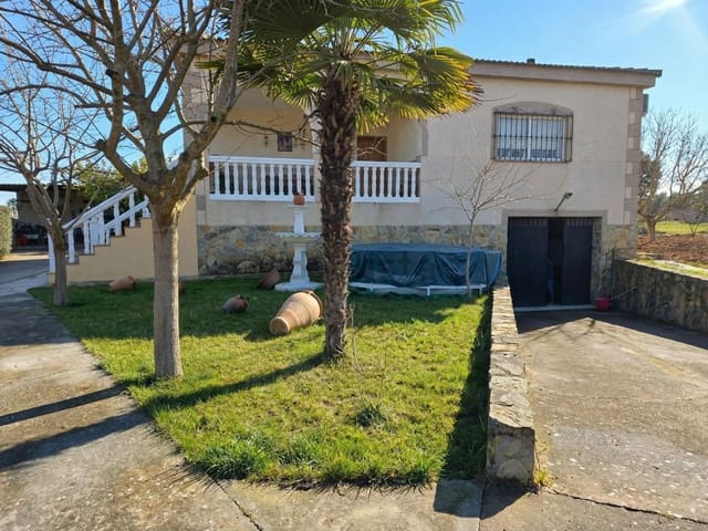 5 slaapkamer Villa te koop in Dehesilla de Calamón - Campomanes, Badajoz stad met garage - € 315.000 (Ref: 9565249)