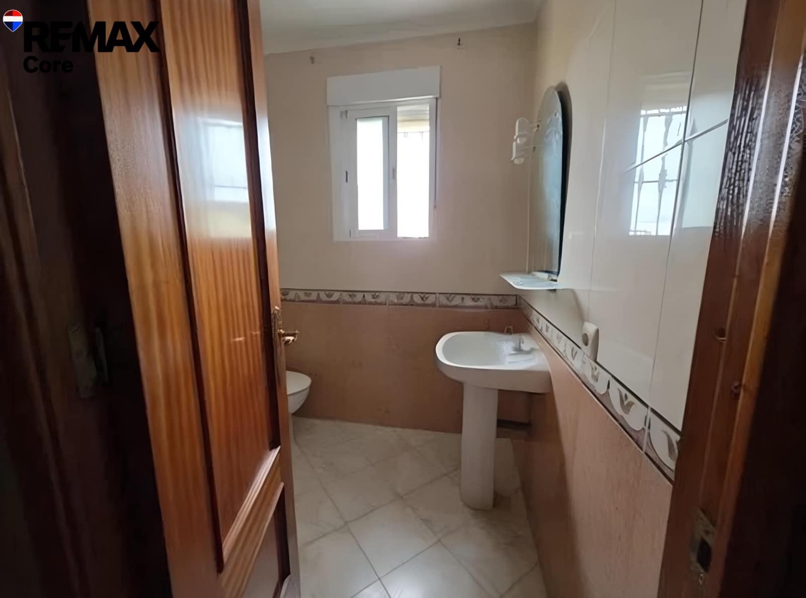 5 sovrum Villa till salu i Badajoz stad med garage - 314 000 € (Ref: 9565249)