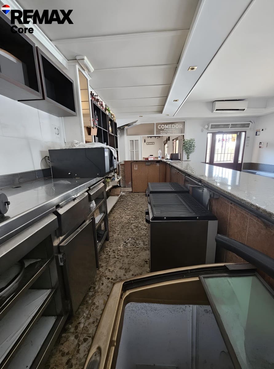 4 Zimmer Firma/Unternehmen zu verkaufen in Almoharin mit Garage - 380.000 € (Ref: 9576707)