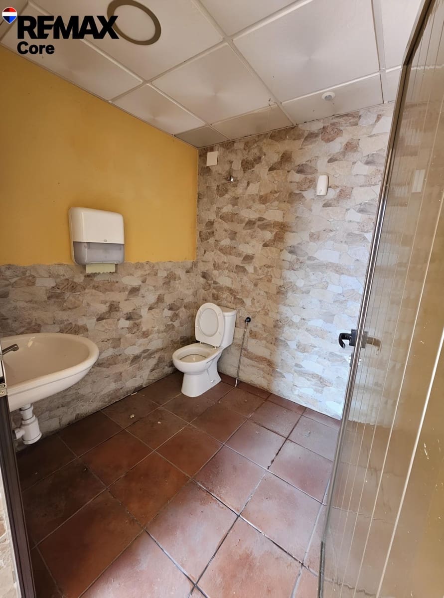 4 Zimmer Firma/Unternehmen zu verkaufen in Almoharin mit Garage - 380.000 € (Ref: 9576707)