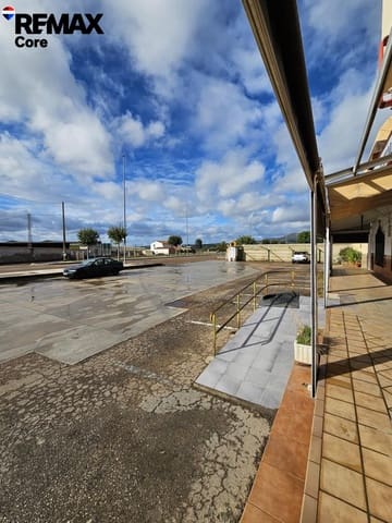 4 Zimmer Firma/Unternehmen zu verkaufen in Almoharín mit Garage - 380.000 € (Ref: 9576707)