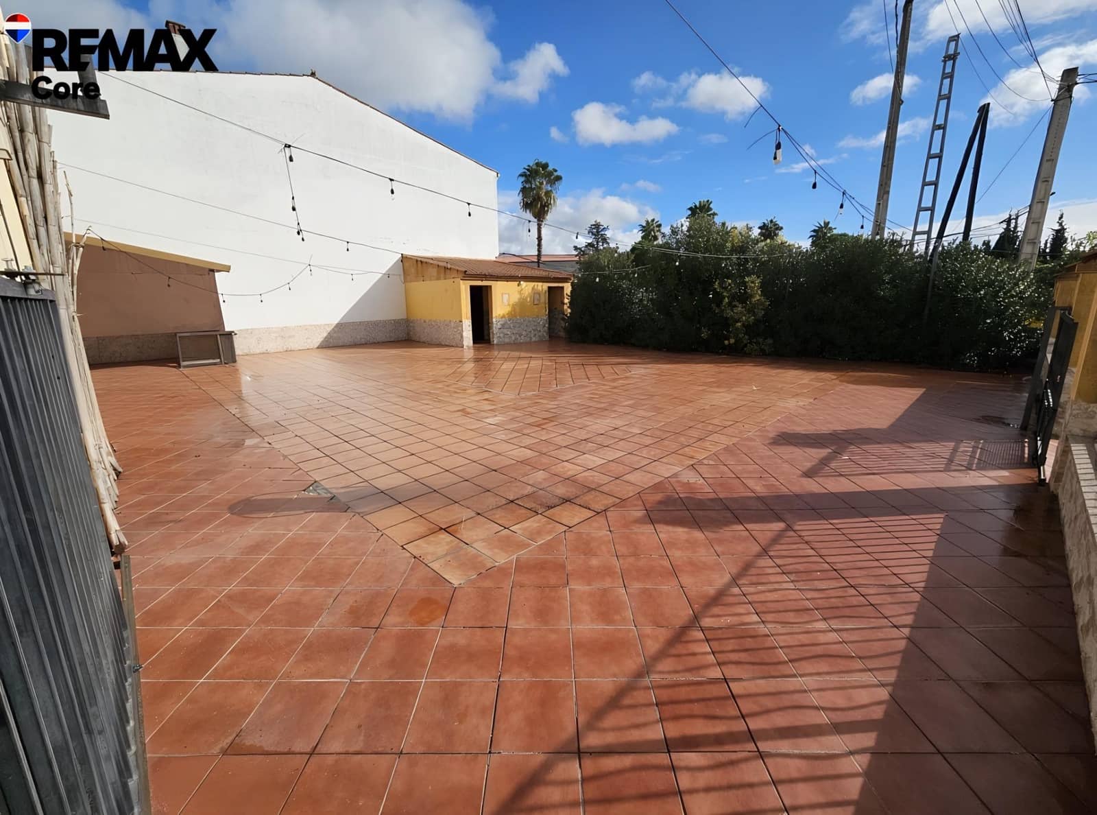 4 Zimmer Firma/Unternehmen zu verkaufen in Almoharin mit Garage - 380.000 € (Ref: 9576707)