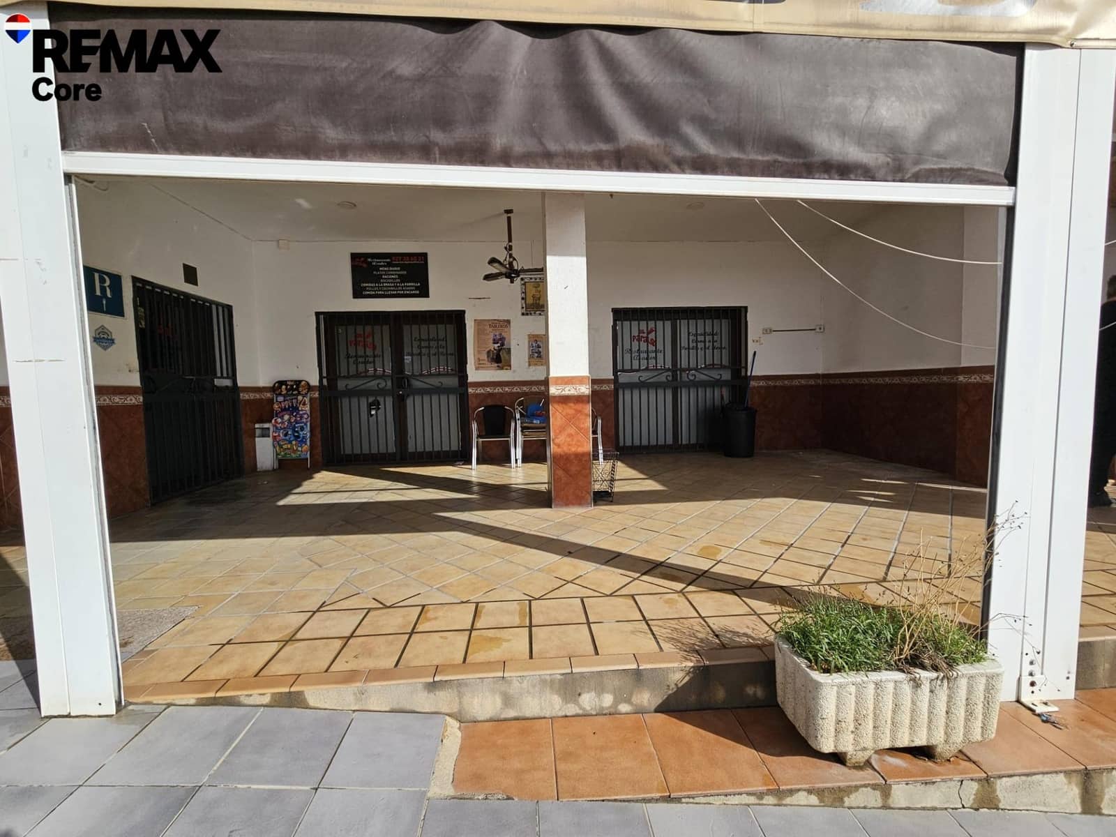 4 Zimmer Firma/Unternehmen zu verkaufen in Almoharin mit Garage - 380.000 € (Ref: 9576707)