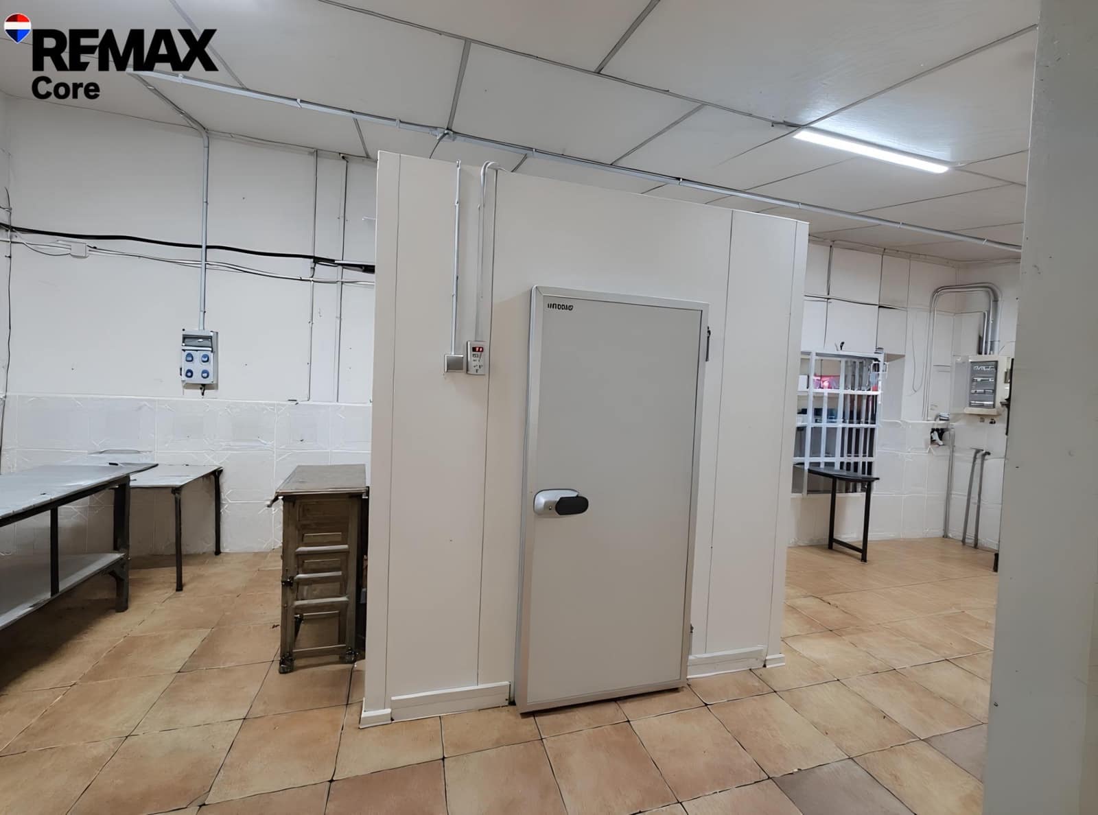 4 sovrum Företag till salu i Almoharin med garage - 380 000 € (Ref: 9576707)