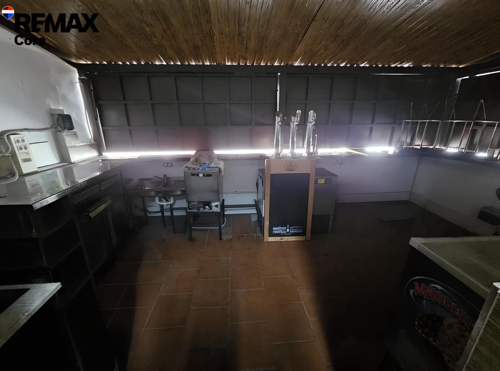 4 sovrum Företag till salu i Almoharin med garage - 380 000 € (Ref: 9576707)