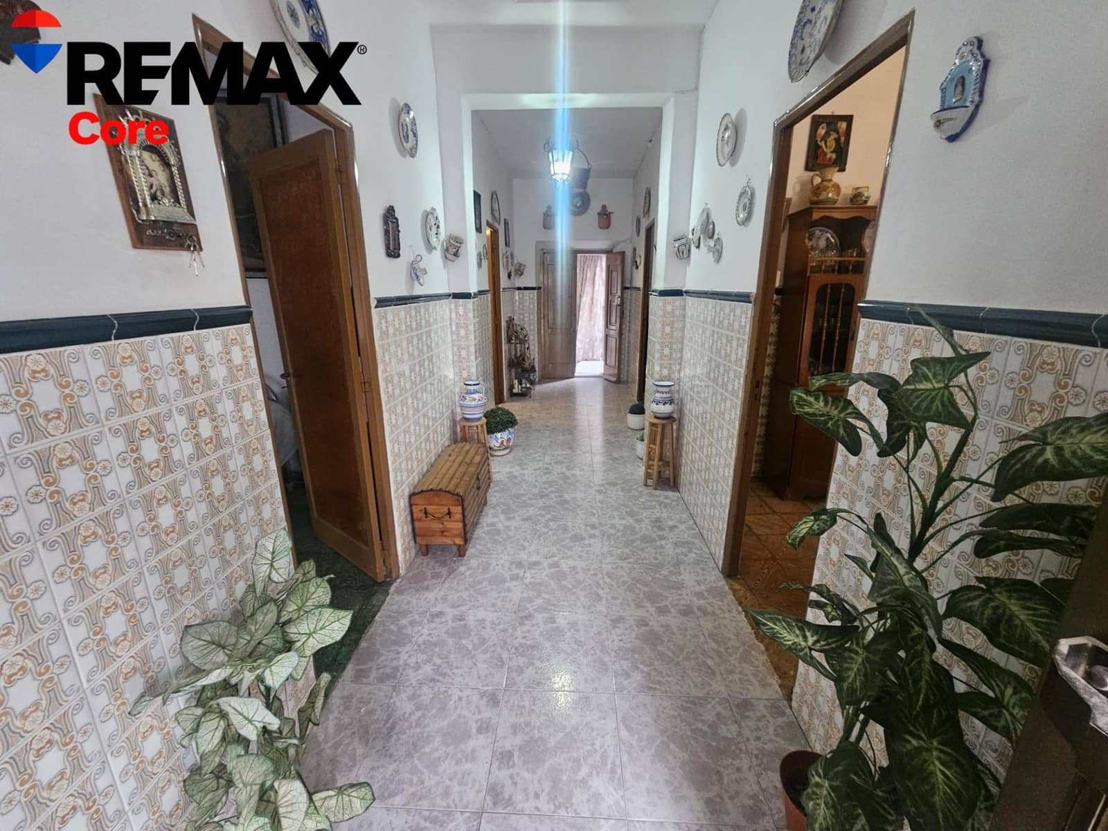 4 bedroom Villa for sale in Valdefuentes with garage - € 110,000 (Ref: 9586514)