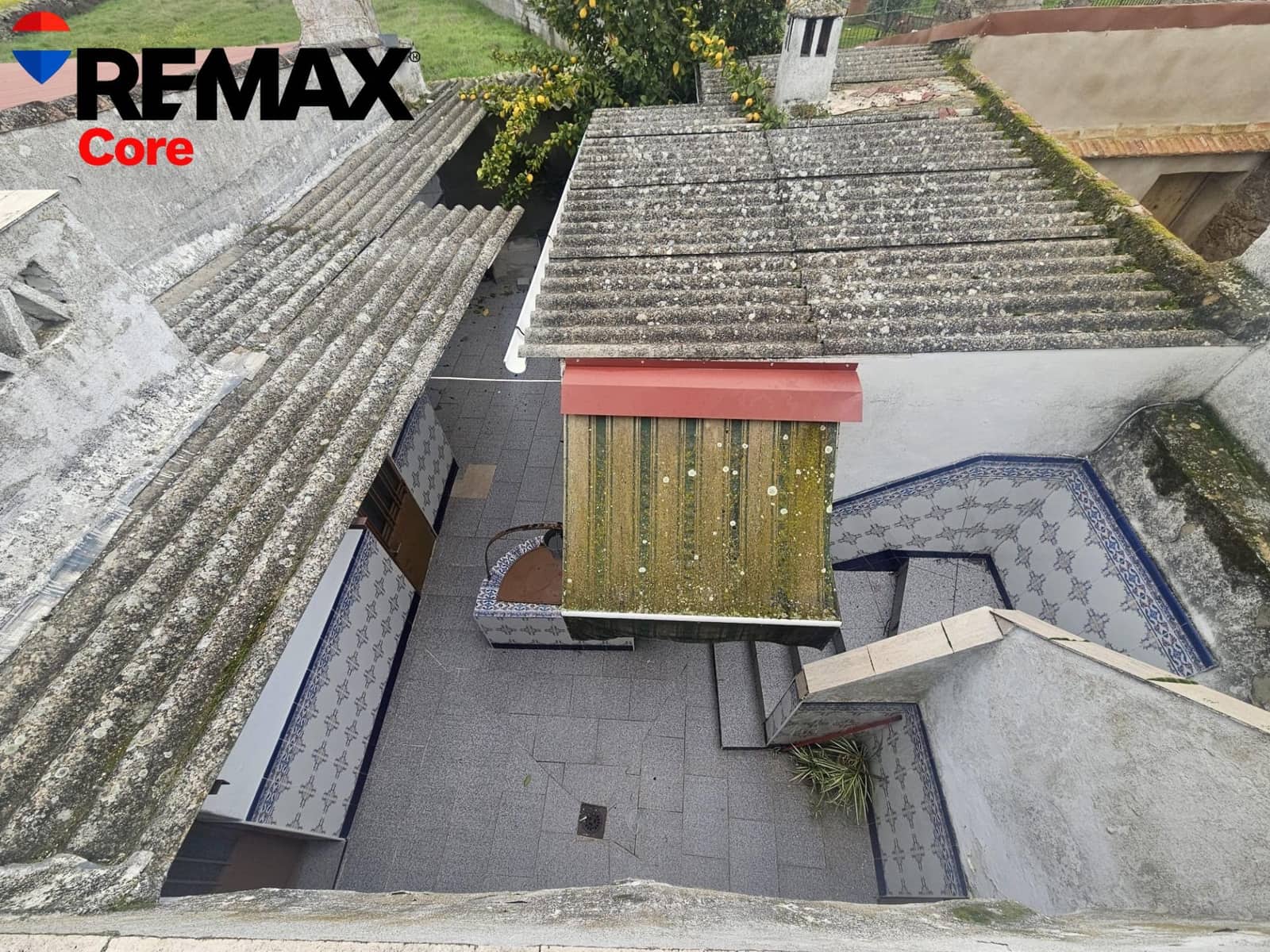 4 bedroom Villa for sale in Valdefuentes with garage - € 100,000 (Ref: 9586514)