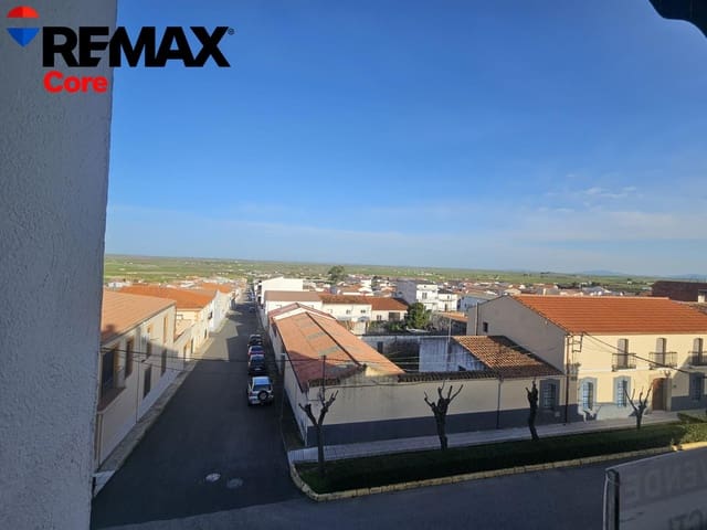 Piso de 4 habitaciones en Sierra de Fuentes en venta - 132.000 € (Ref: 9629981)