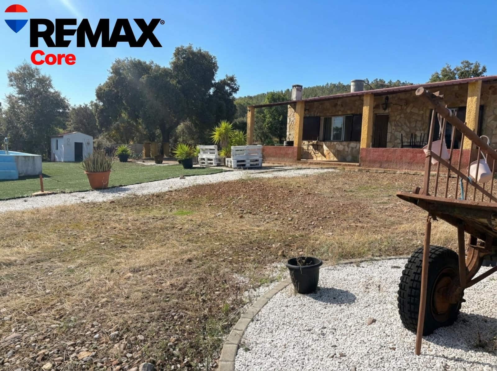 Undeveloped Land for sale in La Roca de la Sierra - € 600,000 (Ref: 9629982)