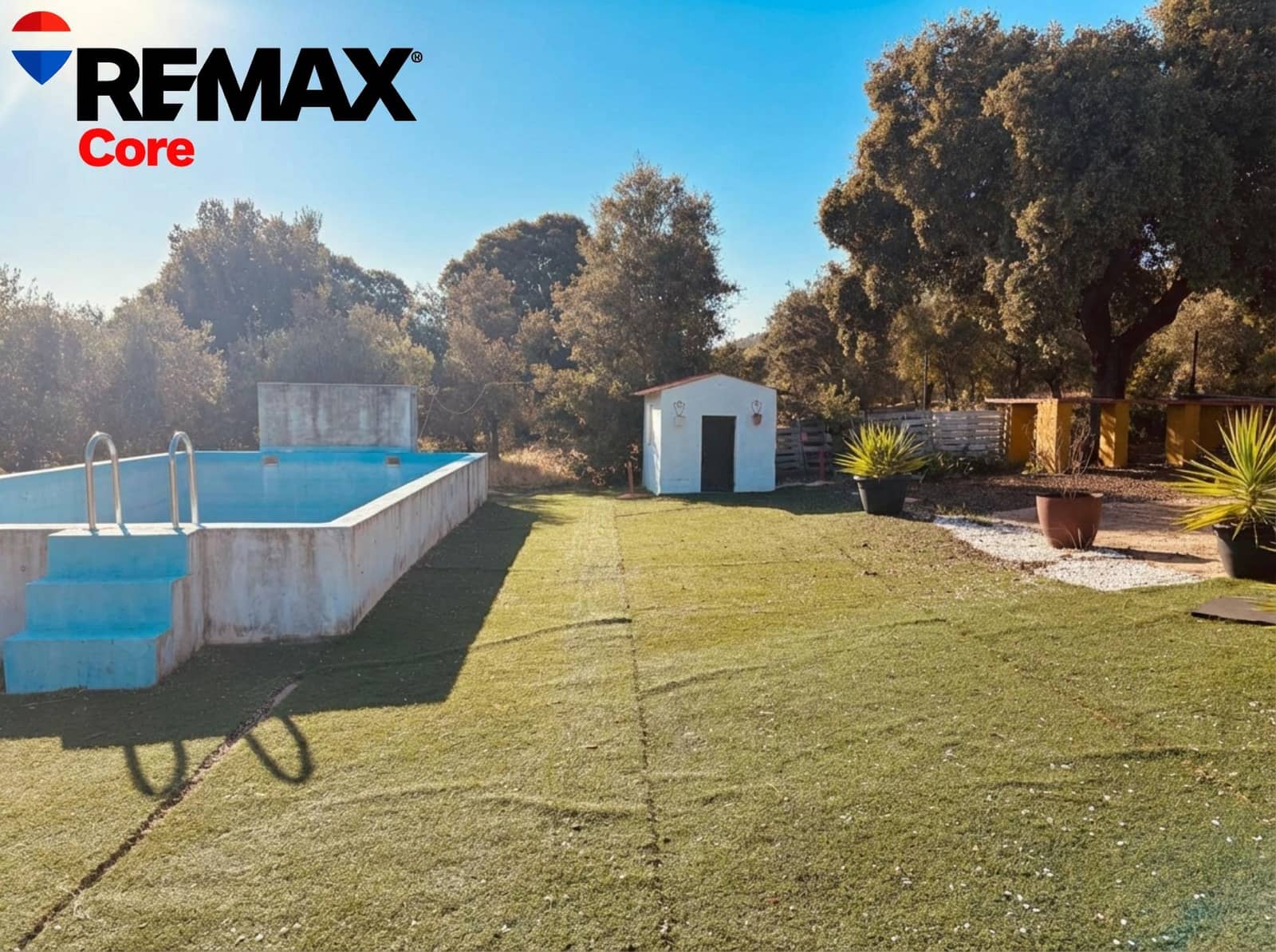 Undeveloped Land for sale in La Roca de la Sierra - € 600,000 (Ref: 9629982)