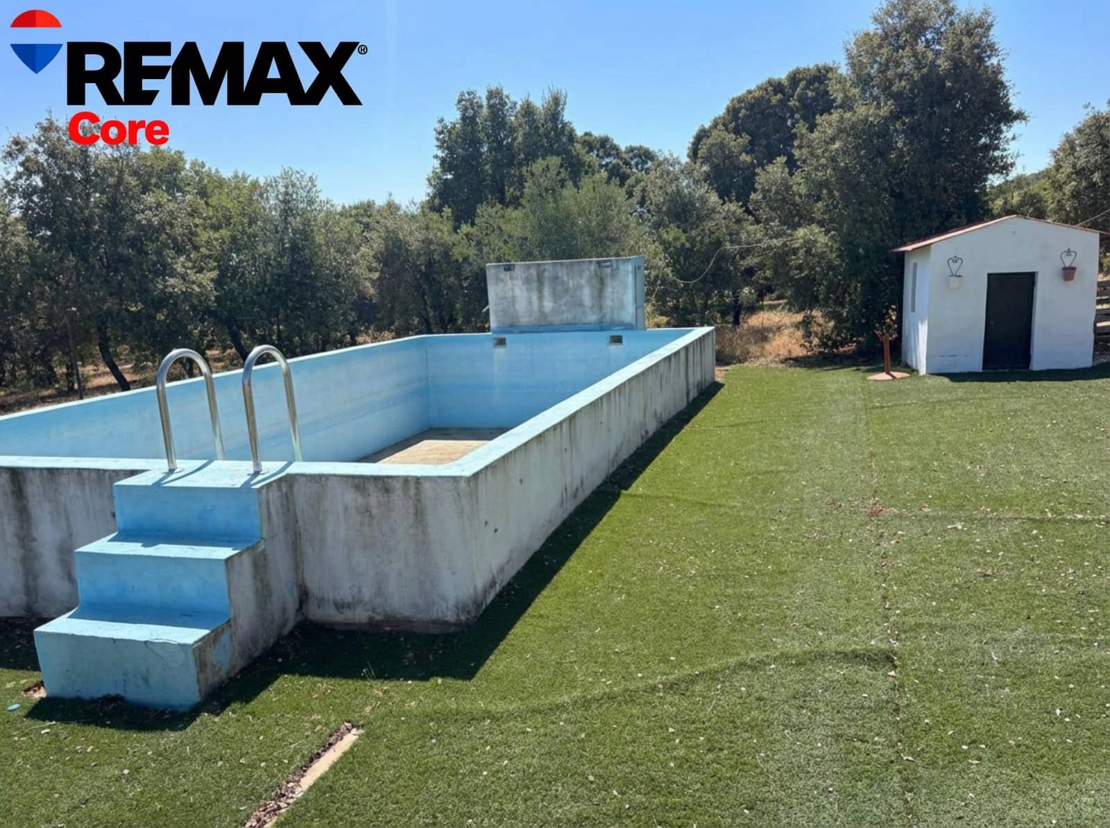 Undeveloped Land for sale in La Roca de la Sierra - € 600,000 (Ref: 9629982)