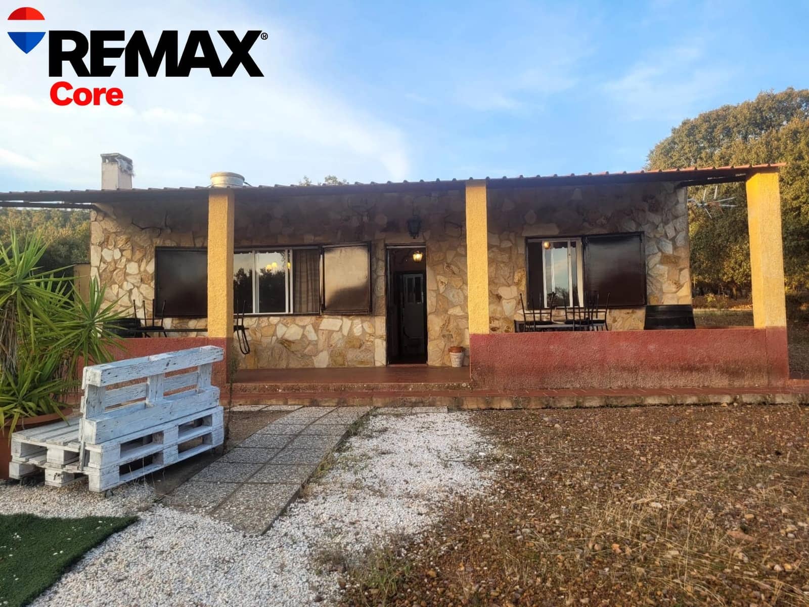 Undeveloped Land for sale in La Roca de la Sierra - € 600,000 (Ref: 9629982)