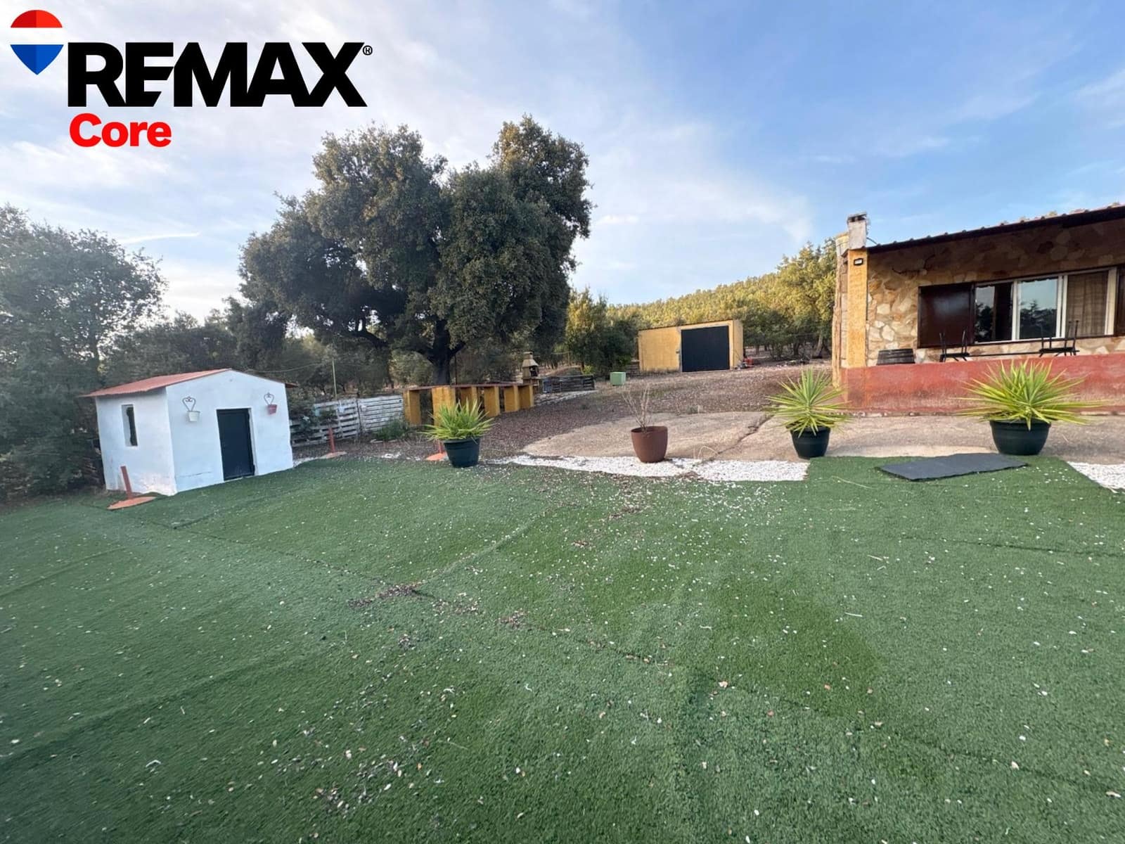 Undeveloped Land for sale in La Roca de la Sierra - € 600,000 (Ref: 9629982)