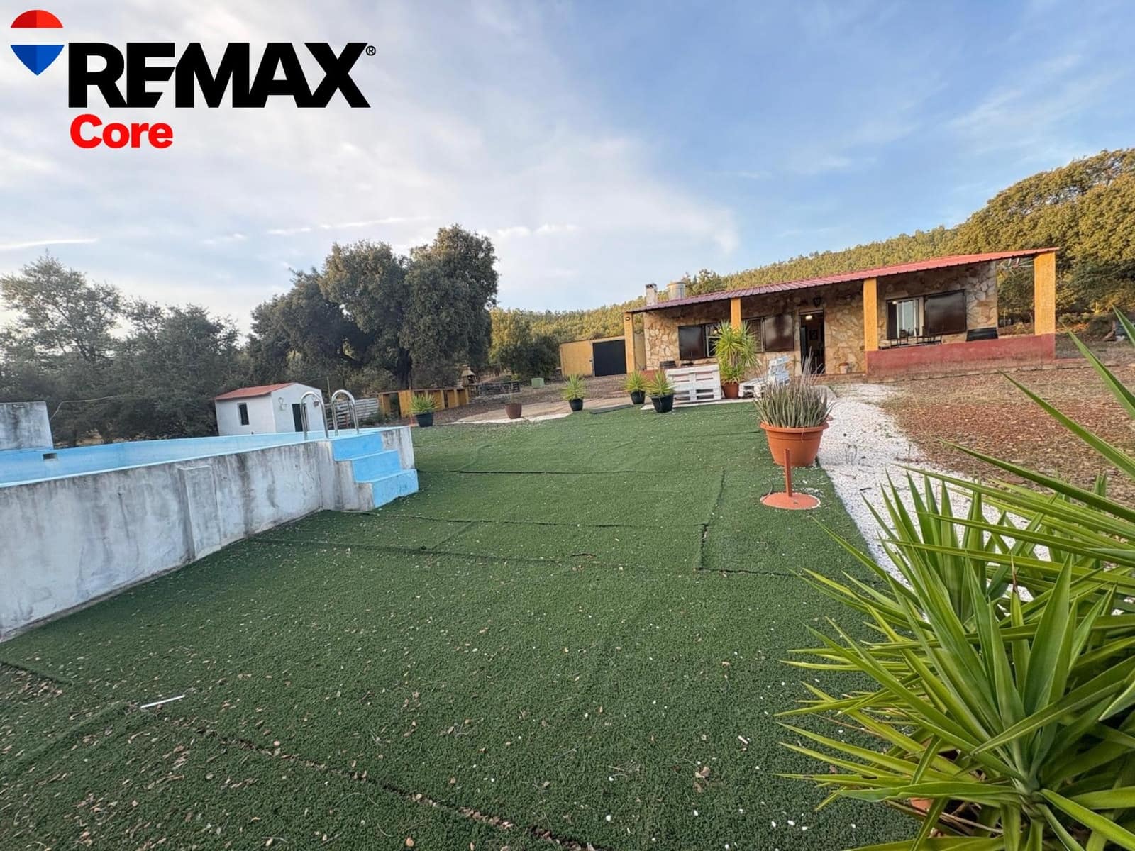 Undeveloped Land for sale in La Roca de la Sierra - € 600,000 (Ref: 9629982)