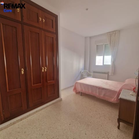 3 sovrum Lägenhet till salu i Badajoz stad - 150 000 € (Ref: 9659439)