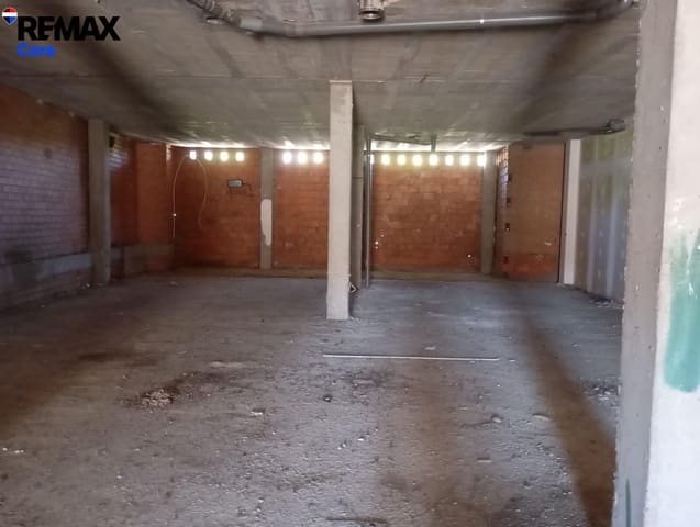 Commercieel te koop in Cáceres stad - € 159.075 (Ref: 9661961)