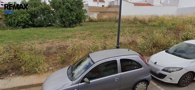 Building Plot for sale in Fuente del Maestre - € 240,000 (Ref: 9682497)
