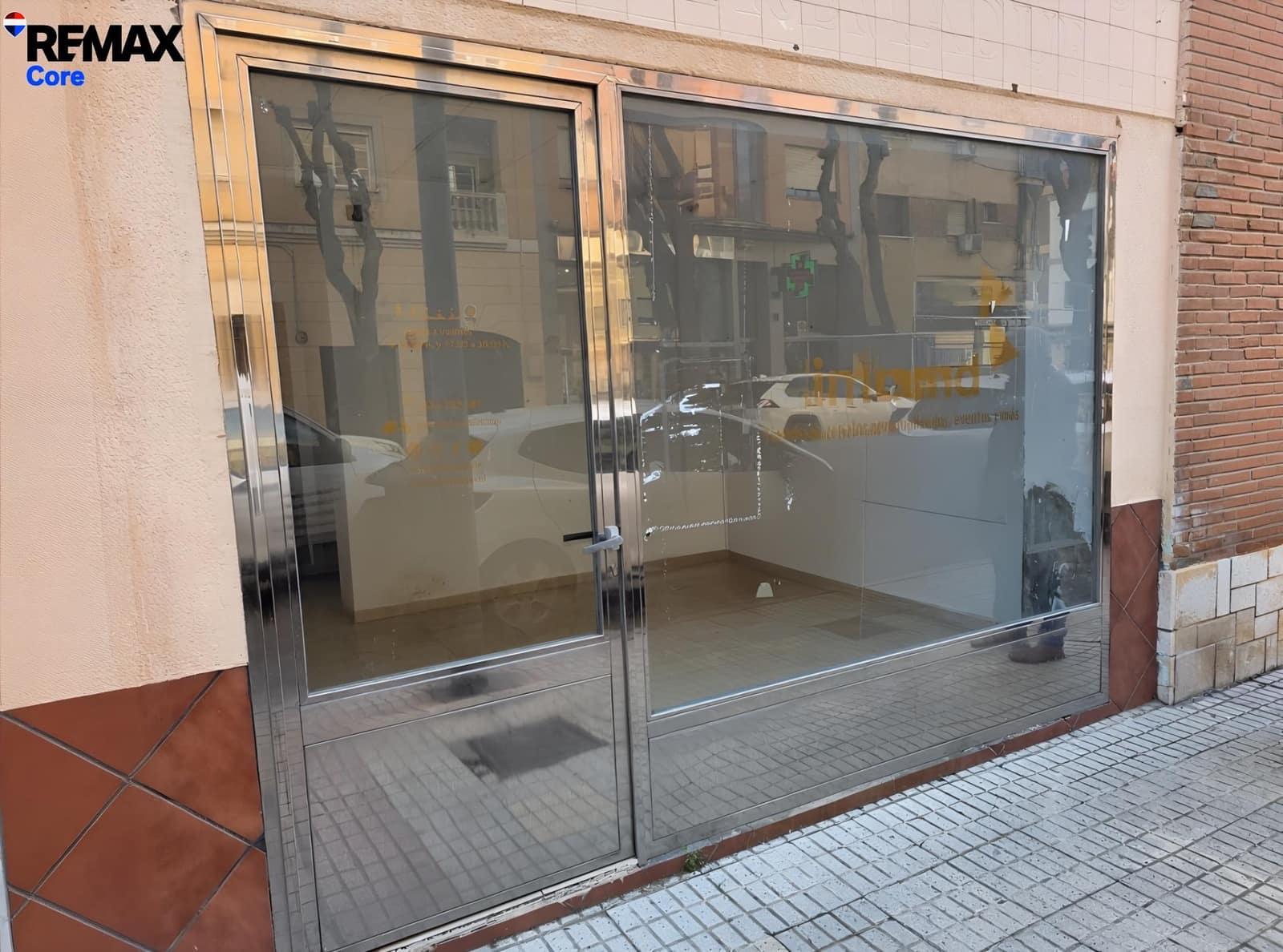 Kaupallinen myytävänä paikassa Badajoz kaupunki - 39 000 € (Ref: 9690609)