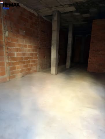 Commercieel te koop in Badajoz stad - € 43.000 (Ref: 9690610)