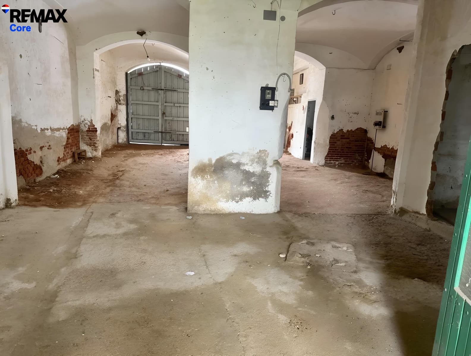 Commercial for sale in Talavera la Real with garage - € 170,000 (Ref: 9701637)