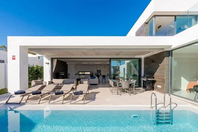 4 Zimmer Villa zu verkaufen in Sitio de Calahonda, Mijas mit Pool Garage - 2.100.000 € (Ref: 9711977)