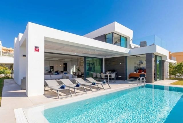 4 Zimmer Villa zu verkaufen in Sitio de Calahonda, Mijas mit Pool Garage - 2.100.000 € (Ref: 9711977)