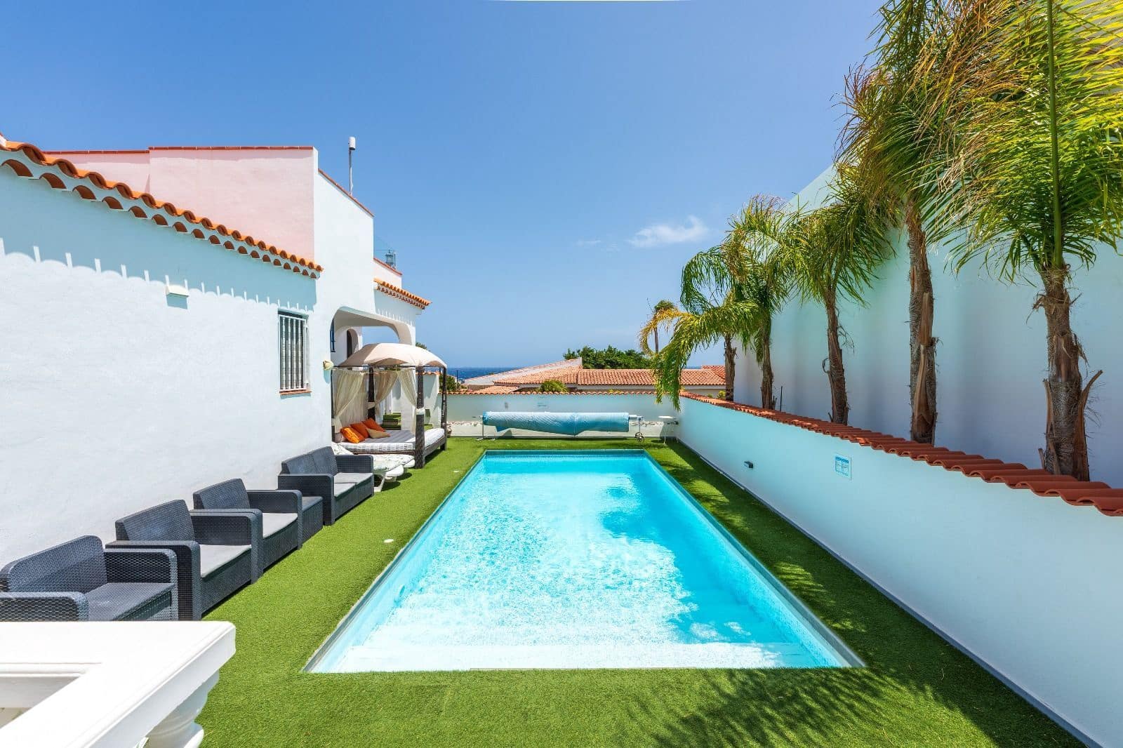 4 soveværelse Villa til salg i Golf del Sur med swimmingpool garage - € 1.100.000 (Ref: 9190523)