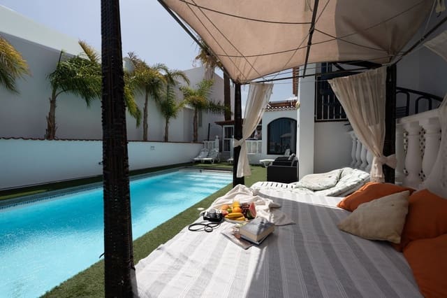 4 soveværelse Villa til salg i Golf del Sur, San Miguel de Abona med swimmingpool garage - € 1.100.000 (Ref: 9190523)