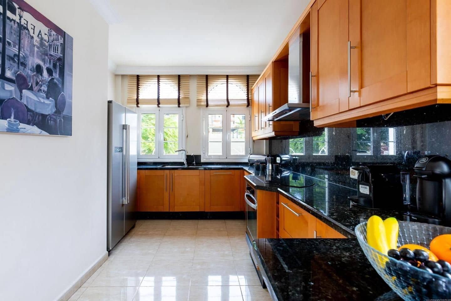 4 soveværelse Villa til salg i Adeje med swimmingpool - € 2.125.000 (Ref: 9190536)