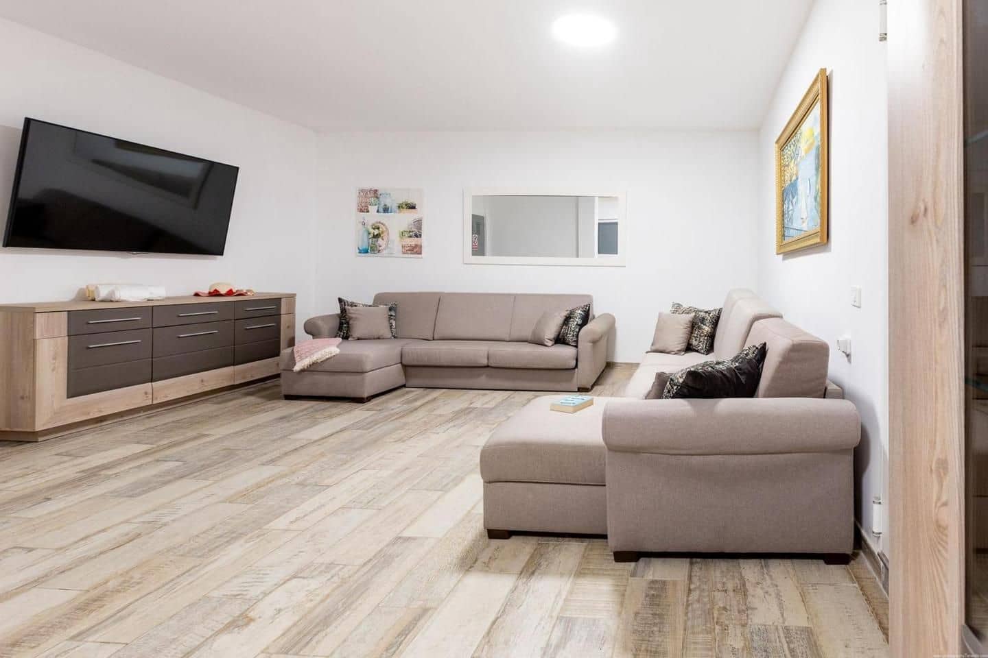 4 soveværelse Villa til salg i Adeje med swimmingpool - € 2.125.000 (Ref: 9190536)