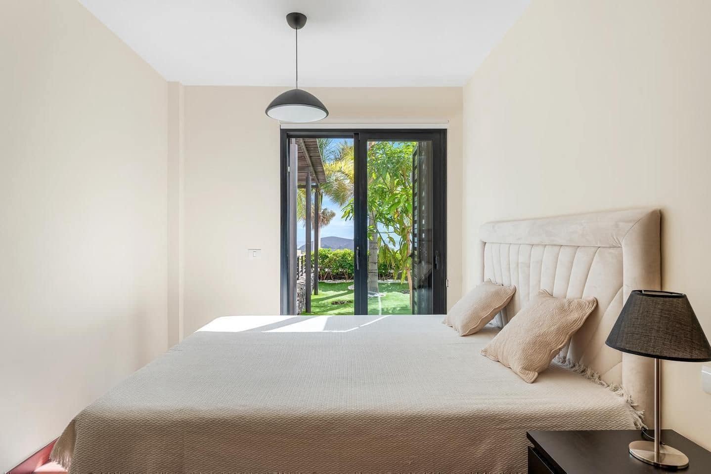 4 soveværelse Villa til salg i Adeje med swimmingpool garage - € 1.530.000 (Ref: 9190537)