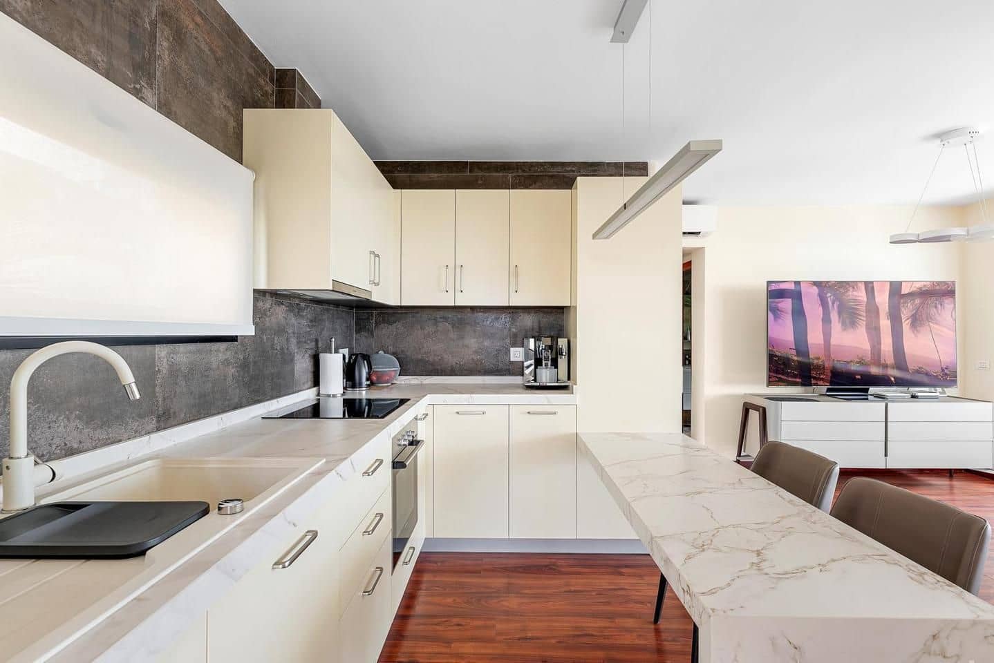 4 soveværelse Villa til salg i Adeje med swimmingpool garage - € 1.530.000 (Ref: 9190537)