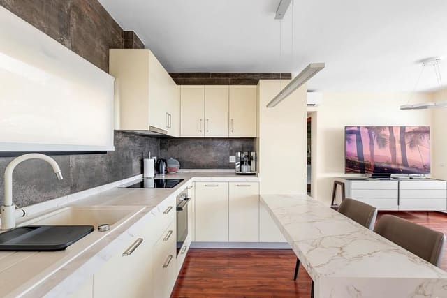 4 soveværelse Villa til salg i La Caldera, Adeje med swimmingpool garage - € 1.530.000 (Ref: 9190537)