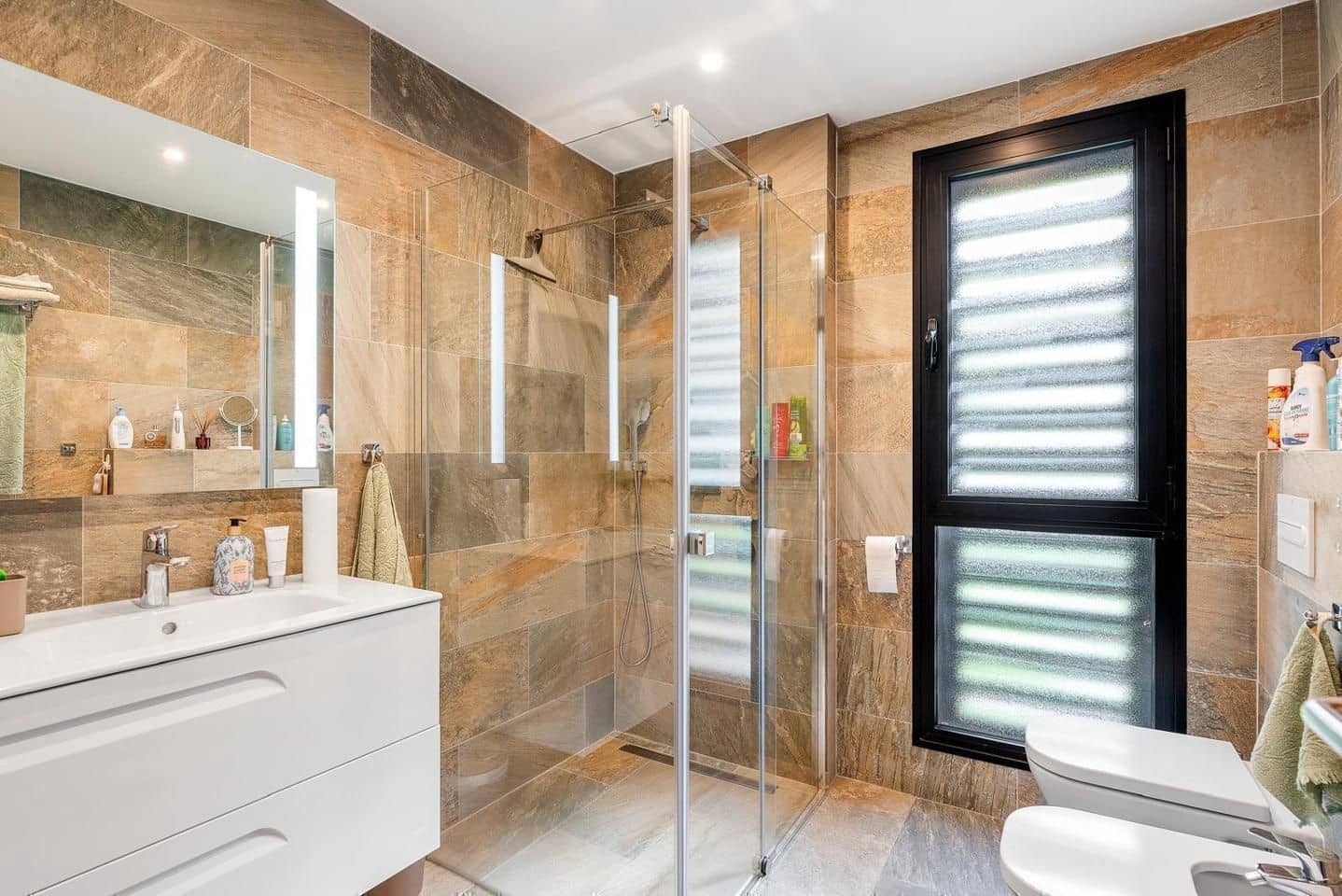 4 soveværelse Villa til salg i Adeje med swimmingpool garage - € 1.530.000 (Ref: 9190537)