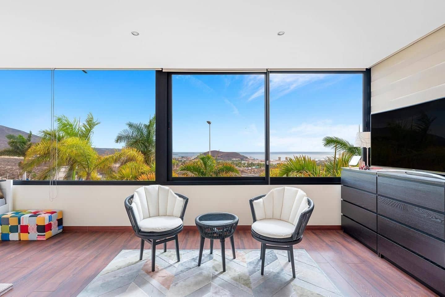 4 soveværelse Villa til salg i Adeje med swimmingpool garage - € 1.530.000 (Ref: 9190537)