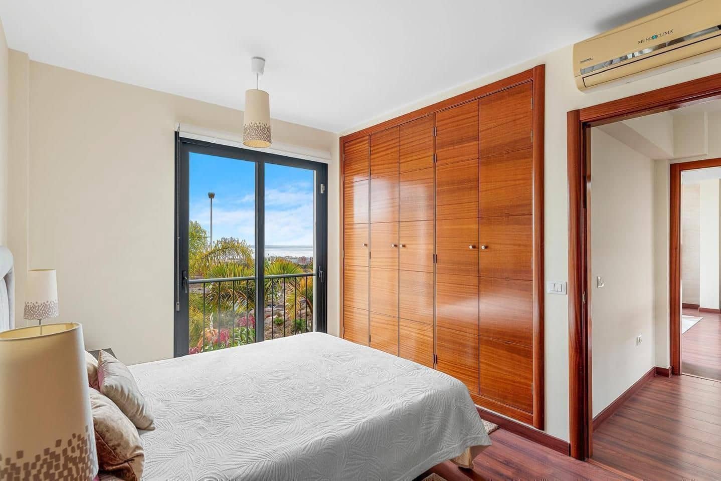 4 soveværelse Villa til salg i Adeje med swimmingpool garage - € 1.530.000 (Ref: 9190537)