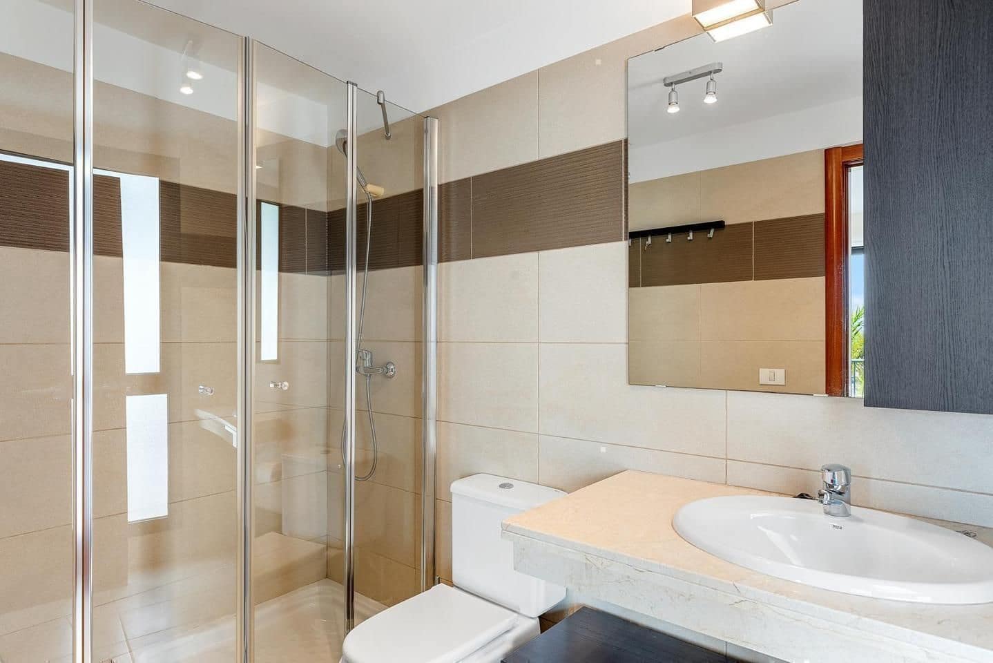 4 soveværelse Villa til salg i Adeje med swimmingpool garage - € 1.530.000 (Ref: 9190537)