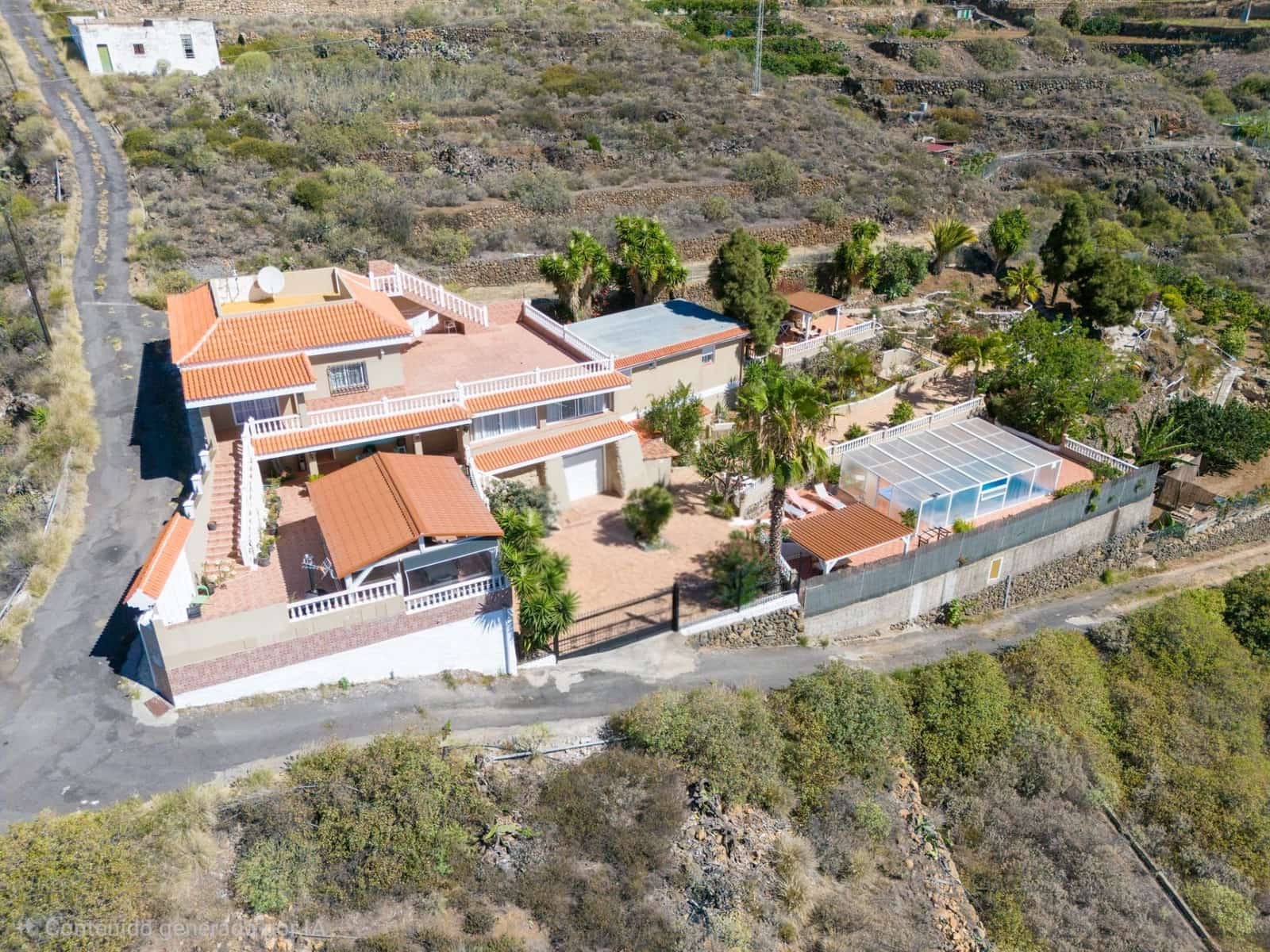 4 bedroom Villa for sale in Candelaria with pool garage - € 840,000 (Ref: 9190538)