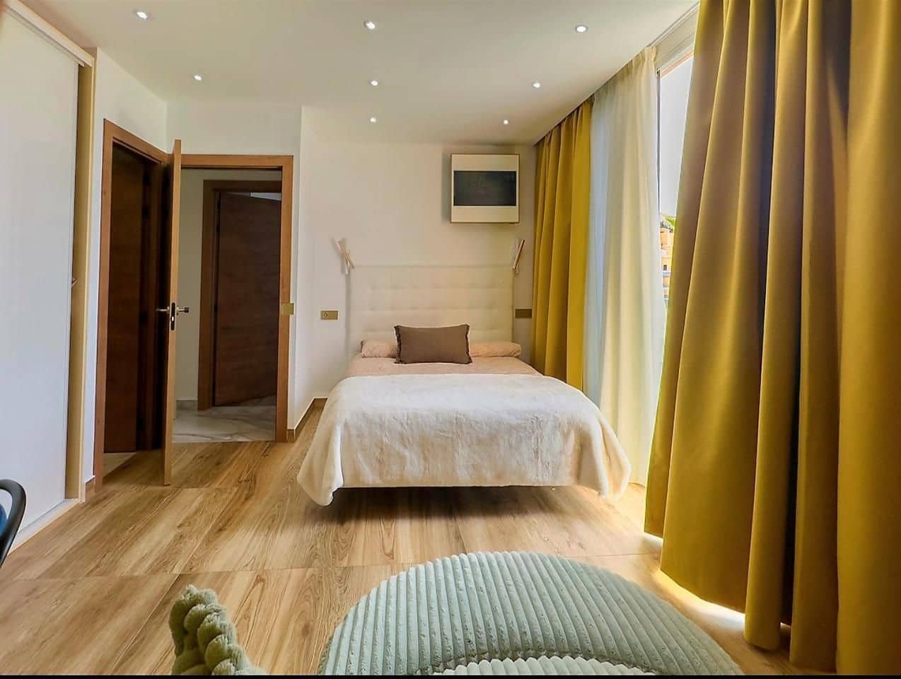 2 soverom Hus til salgs i Adeje med svømmebasseng - € 643 900 (Ref: 9190539)