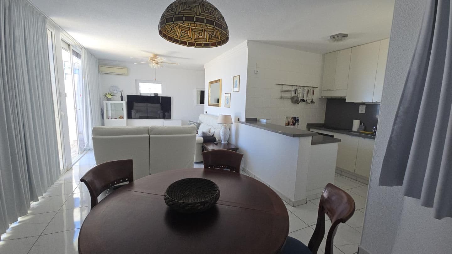 2 soveværelse Byhus til salg i Adeje med swimmingpool - € 430.000 (Ref: 9190540)