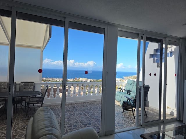 Casa de 2 habitaciones en San Eugenio Alto, Adeje en venta con piscina - 430.000 € (Ref: 9190540)