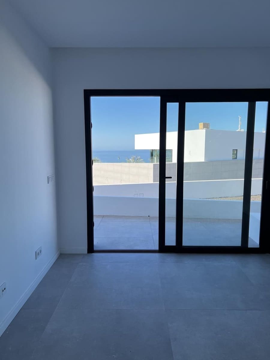 3 sypialnia Willa na sprzedaż w Guia de Isora z basenem - 3 290 000 € (Ref: 9190867)