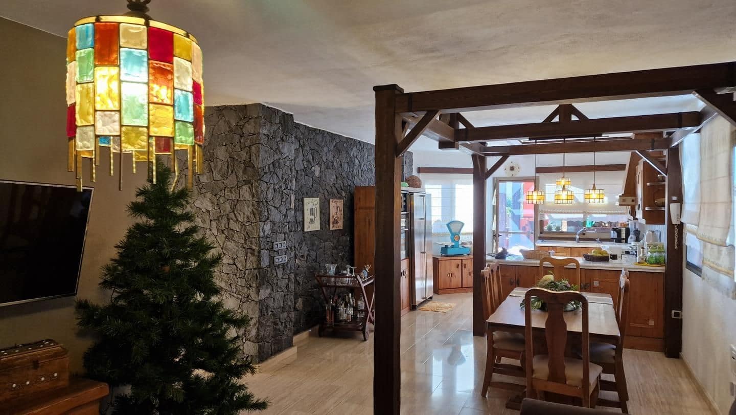 4 quarto Moradia para venda em Adeje com piscina garagem - 3 000 000 € (Ref: 9190869)