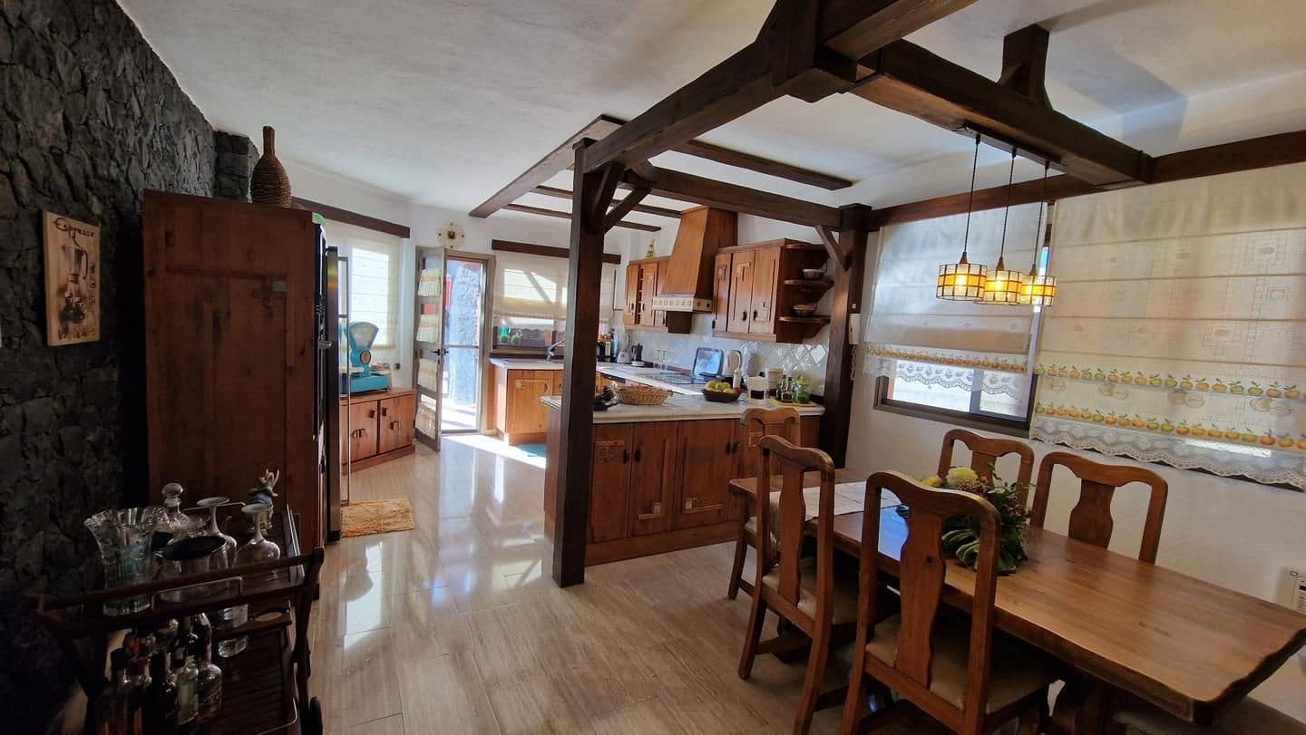 4 quarto Moradia para venda em Adeje com piscina garagem - 3 000 000 € (Ref: 9190869)