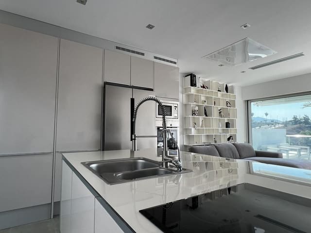 3 soveværelse Lejlighed til salg i La Caleta Adeje, Adeje med swimmingpool garage - € 1.275.000 (Ref: 9190870)