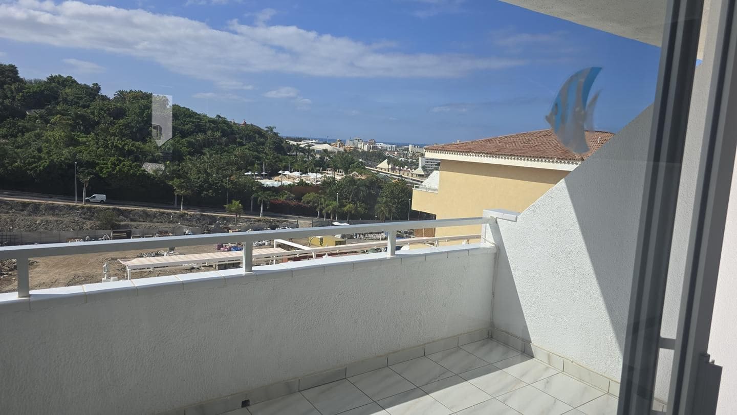 Studio til salg i Adeje med swimmingpool - € 179.000 (Ref: 9190872)