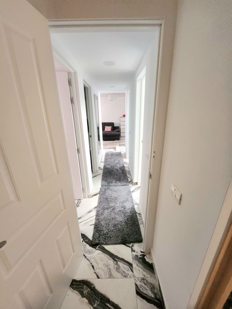 3 bedroom Penthouse for sale in Arona with garage - € 432,000 (Ref: 9378770)