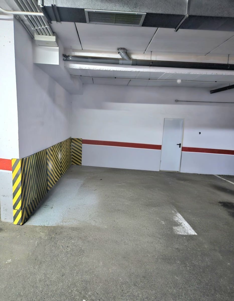 3 bedroom Penthouse for sale in Arona with garage - € 432,000 (Ref: 9378770)