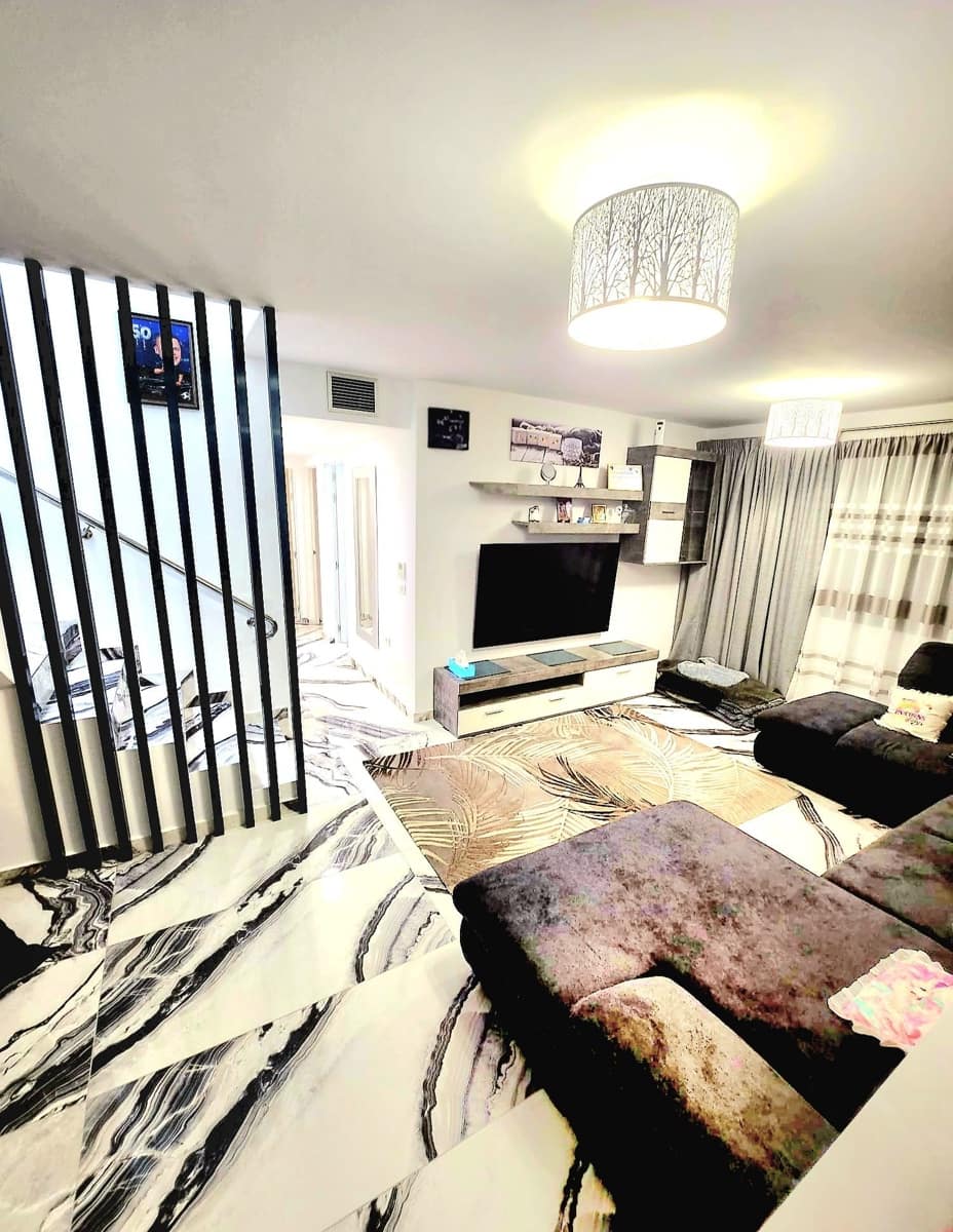 3 bedroom Penthouse for sale in Arona with garage - € 432,000 (Ref: 9378770)