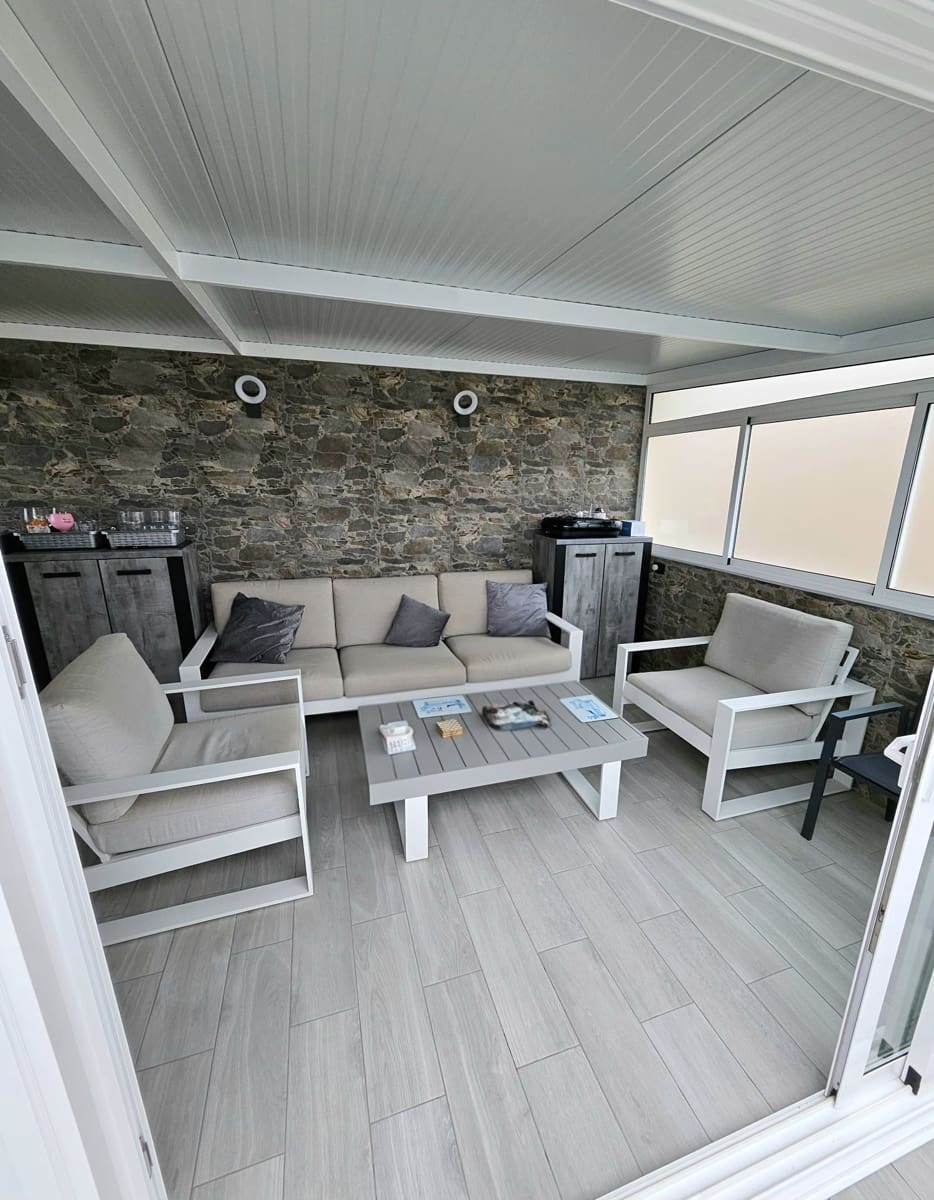 3 bedroom Penthouse for sale in Arona with garage - € 432,000 (Ref: 9378770)